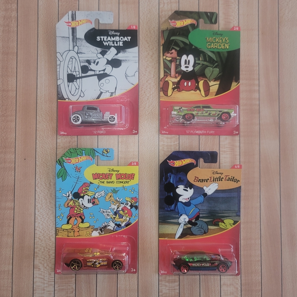 Mickey Mouse hot wheels 8 car complete set